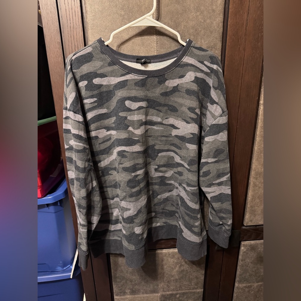 Women’s Torrid camouflage sweatshirt